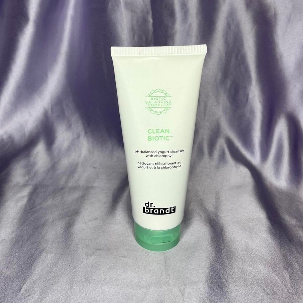 Dr Brandt Clean Biotic PH Balanced Yogurt Cleanser Chlorophyll 3.5oz